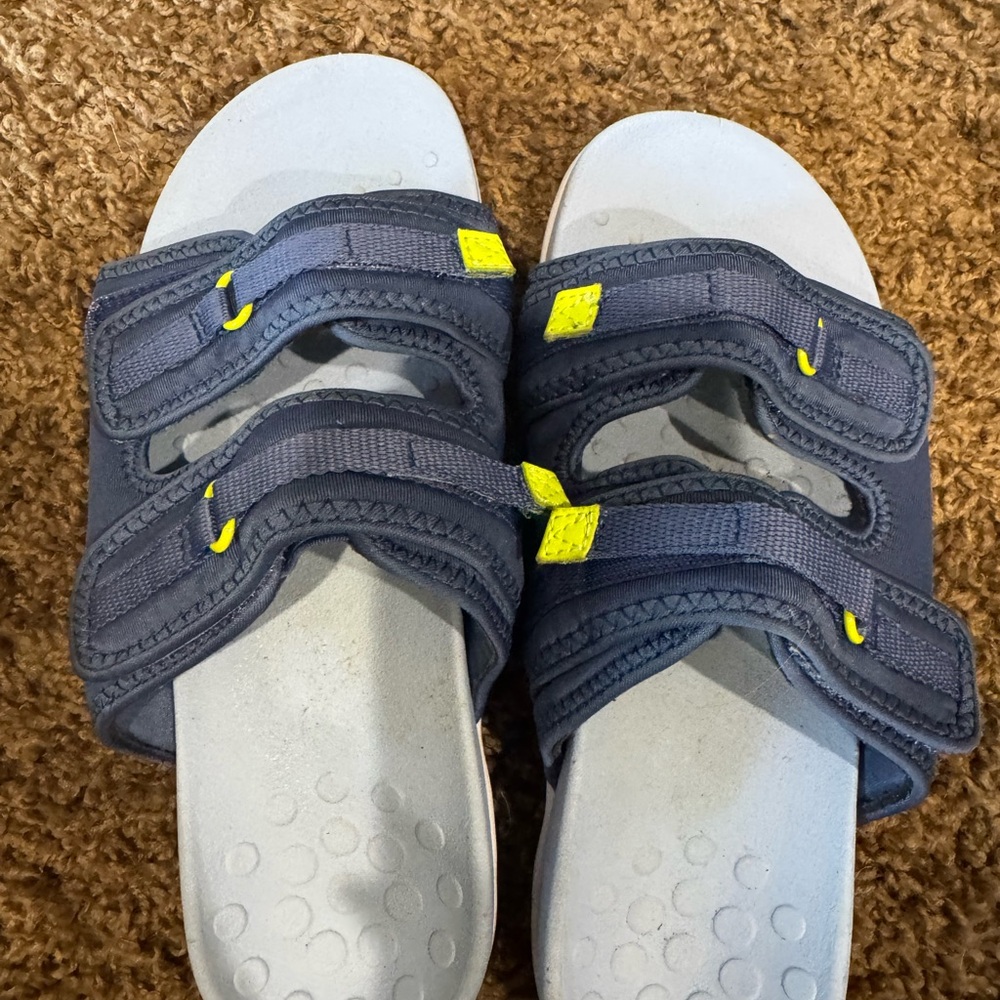 Vionic Sandals in Navy and Yellow